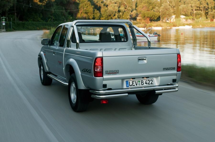  Mazda B2500 2004 года  (фото 81 из 81)
